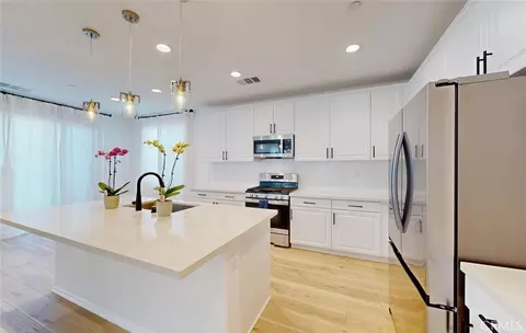 Kitchen - 340 Lilly, Rialto, CA 92376 photo 3 of 4