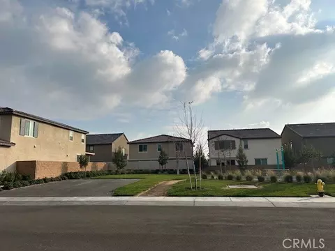 Exterior - 340 Lilly, Rialto, CA 92376 photo 5 of 5
