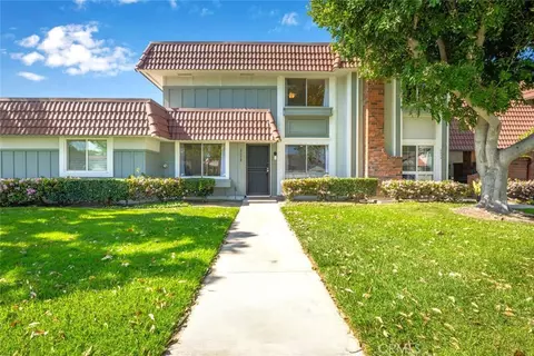 6638 Southampton Dr, Cypress, CA 90630