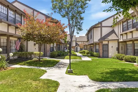 222 Kensington Ln, La Habra, CA 90631