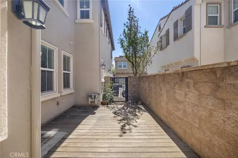 Exterior - 14975 S Highland Ave #13, Fontana, CA 92336 photo 3 of 3