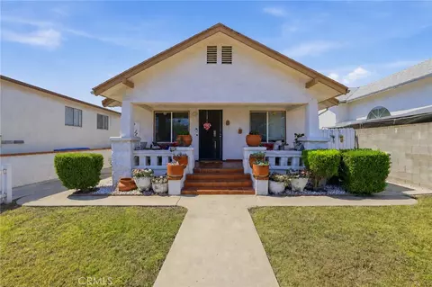 549 W 12th St, San Pedro, CA 90731