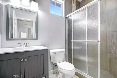 Bath - 709 E Agape Ave, San Jacinto, CA 92583 photo 2 of 3