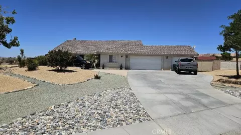 13906 Nowata Ct, Apple Valley, CA 92307