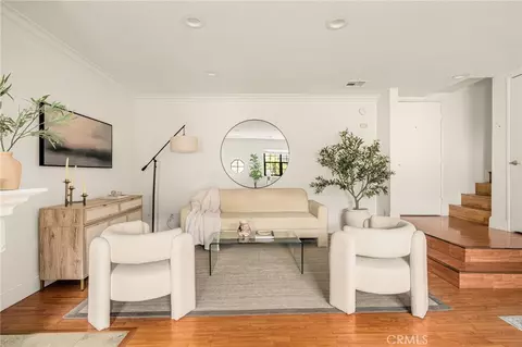 698 S Berendo #206, Los Angeles, CA 90005