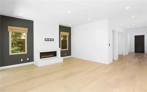 Living - 122 Jayhawk, Irvine, CA 92602 photo 6 of 10