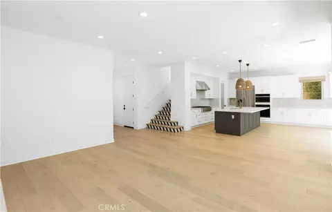 Living - 122 Jayhawk, Irvine, CA 92602 photo 8 of 10