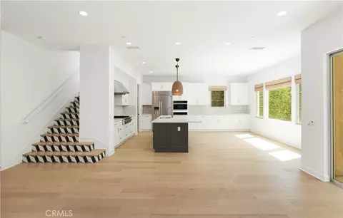 Living - 122 Jayhawk, Irvine, CA 92602 photo 9 of 10