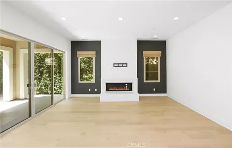 Living - 122 Jayhawk, Irvine, CA 92602 photo 5 of 10