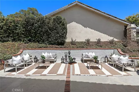 Exterior - 5603 E Crest De Vl, Orange, CA 92867 photo 11 of 14