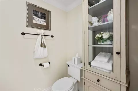 Bath - 5603 E Crest De Vl, Orange, CA 92867 photo 2 of 7