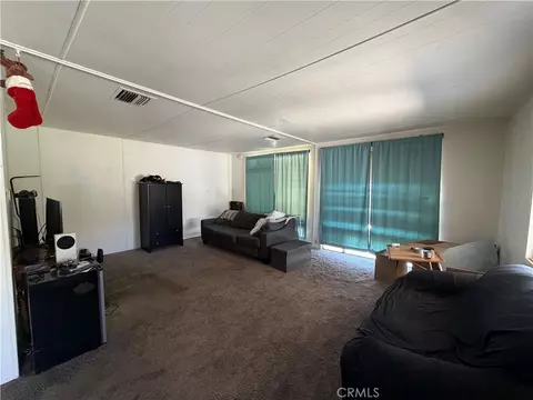 158 Sir Damas Dr, Riverside, CA 92507 photo 2
