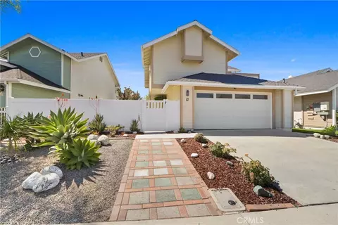 17 Rocky Crk, Laguna Hills, CA 92653