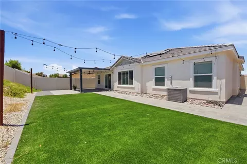 Exterior - 537 Hedgewood, Hemet, CA 92543 photo 10 of 17