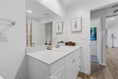 Bath - 537 Hedgewood, Hemet, CA 92543 photo 1 of 2