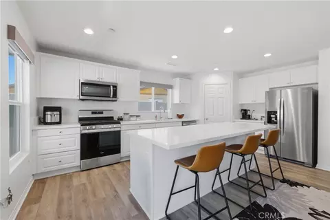 Kitchen - 537 Hedgewood, Hemet, CA 92543 photo 1 of 2
