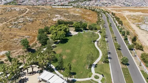 View/Area - 537 Hedgewood, Hemet, CA 92543 photo 4 of 6