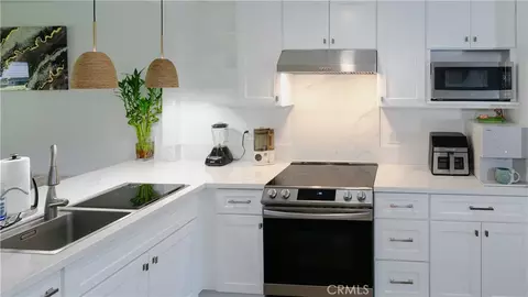521 S Lyon #11, Santa Ana, CA 92701