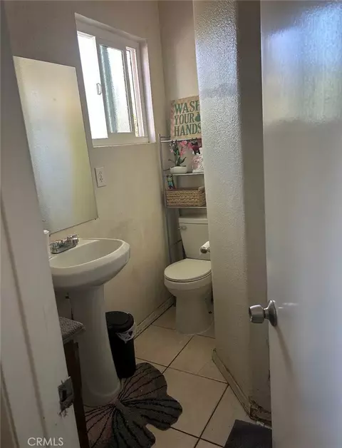 5645 Crest Ave, Riverside, CA 92503 photo 5