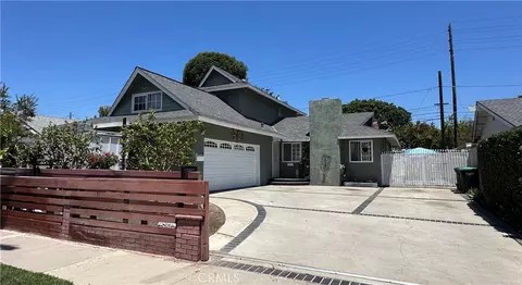 1254 Londonderry, Costa Mesa, CA 92626