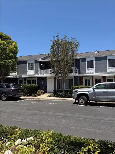 117 Yorktown, Costa Mesa, CA 92626