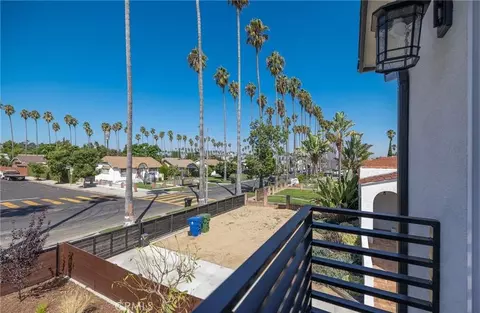 4928 8th Ave, Los Angeles, CA 90043