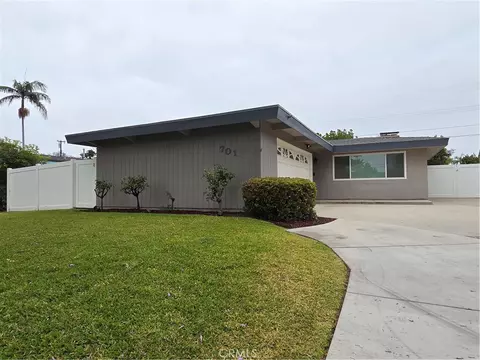 701 Maertin Ln, Fullerton, CA 92831