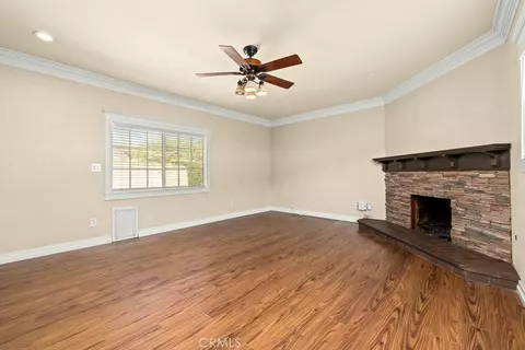 Living - 5269 E Daggett St, Long Beach, CA 90815 photo 6 of 8