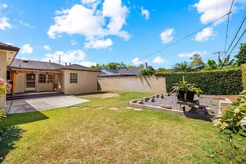 Exterior - 5269 E Daggett St, Long Beach, CA 90815 photo 9 of 11