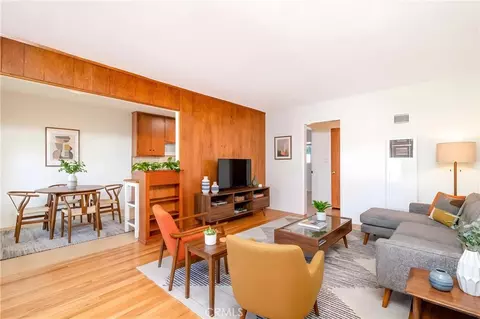 Living - 2135 Florida St #7, Long Beach, CA 90814 photo 2 of 4