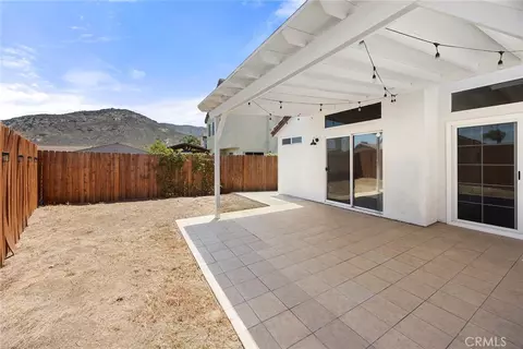 Exterior - 15516 Carrera, Fontana, CA 92337 photo 6 of 7