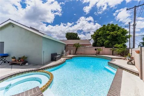 Exterior - 760 N Pine St, Orange, CA 92867 photo 1 of 7