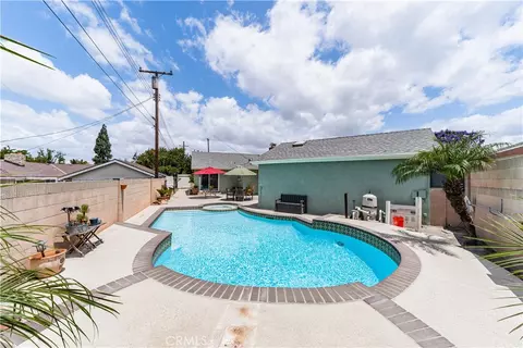 Exterior - 760 N Pine St, Orange, CA 92867 photo 2 of 7