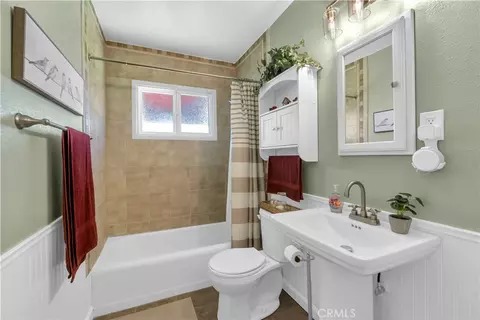 Bath - 2415 E Oakmont, Orange, CA 92867 photo 1 of 4