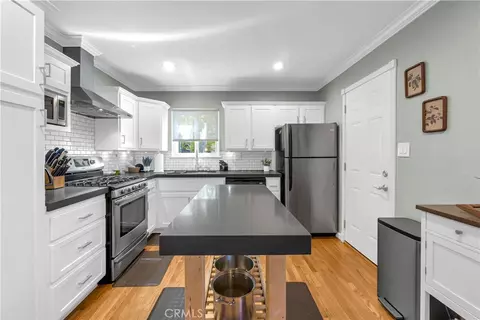 Kitchen - 2415 E Oakmont, Orange, CA 92867 photo 2 of 4