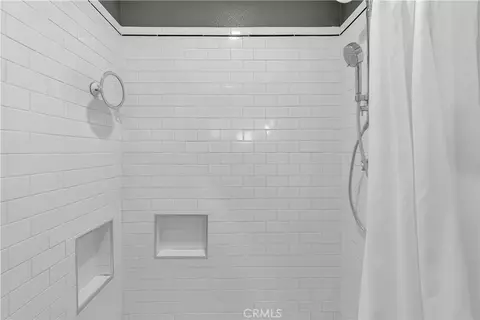 Bath - 2415 E Oakmont, Orange, CA 92867 photo 4 of 4