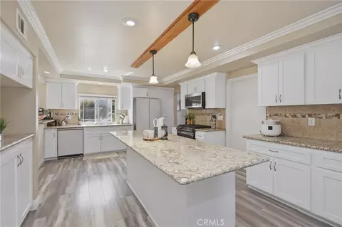 Kitchen - 1517 Moonbeam Pl, Fullerton, CA 92833 photo 4 of 5