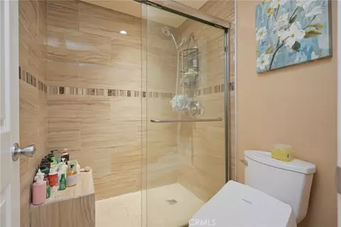 Bath - 1517 Moonbeam Pl, Fullerton, CA 92833 photo 5 of 6