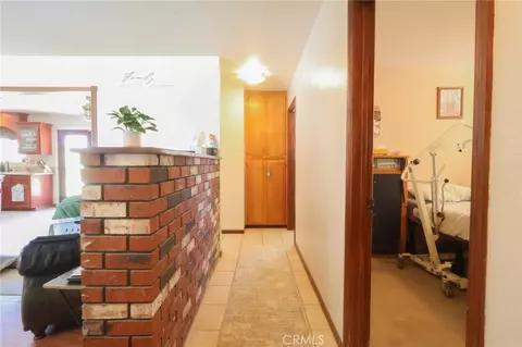 Entry Way - 31582 Clay River Rd, Barstow, CA 92311 photo 2 of 2