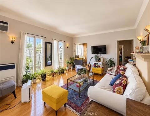 1347 N Mansfield, Los Angeles, CA 90028
