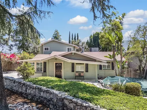 2832 Mayfield Ave, La Crescenta, CA 91214