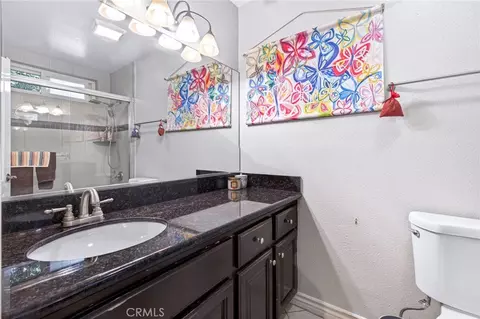 Bath - 2925 Spaulding St #303, Long Beach, CA 90804 photo 1 of 3