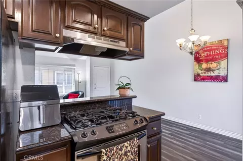 Kitchen - 2925 Spaulding St #303, Long Beach, CA 90804 photo 3 of 3