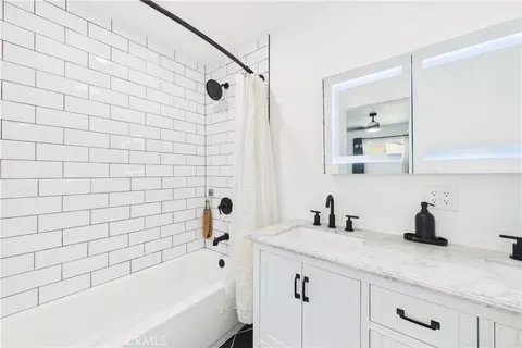Bath - 5501 Orange Ave, Cypress, CA 90630 photo 2 of 4