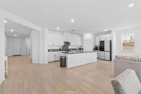 Entry Way - 2431 Diamond Edge, Perris, CA 92570 photo 3 of 4