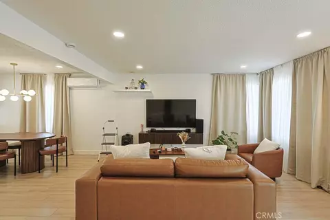 2218 Towner, Santa Ana, CA 92707