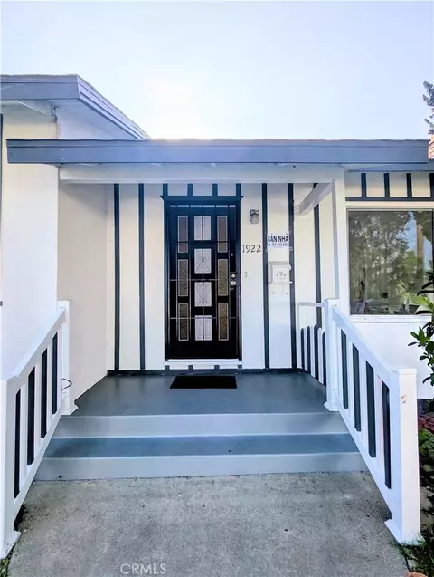 1922 Meriday, Santa Ana, CA 92706