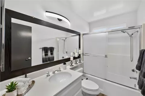 Bath - 2613 Eel River Pl, Ontario, CA 91761 photo 5 of 5