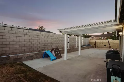 Exterior - 10488 Balsa St, Rancho Cucamonga, CA 91730 photo 6 of 11