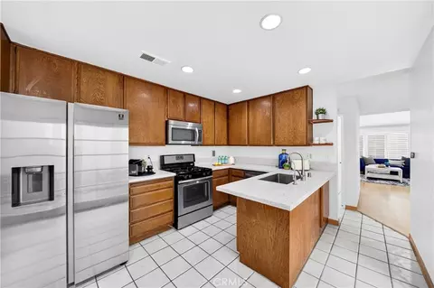 9680 Walker Ct, Cypress, CA 90630 photo 12